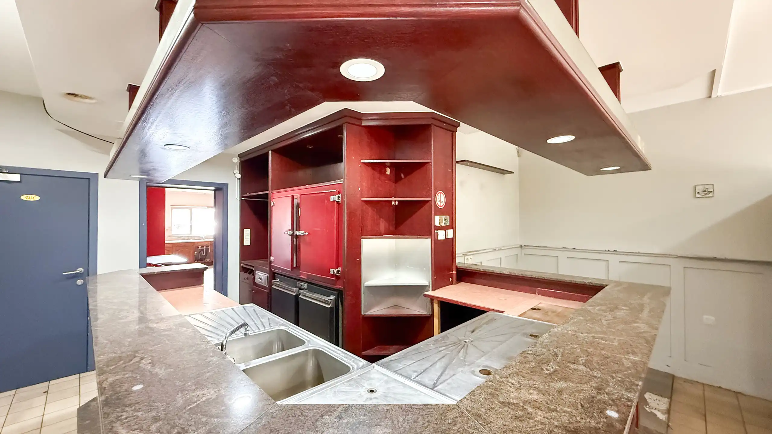 Karaktervol pand met 6 slpkms en renovatiepotentieel in HH ! foto 9