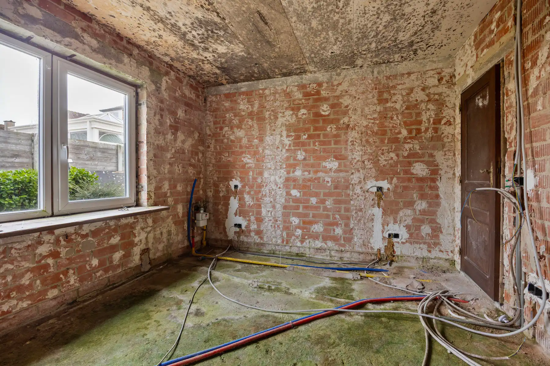 Villa met 4slpk, 2 badkamers en loods van 200 m²  foto 11