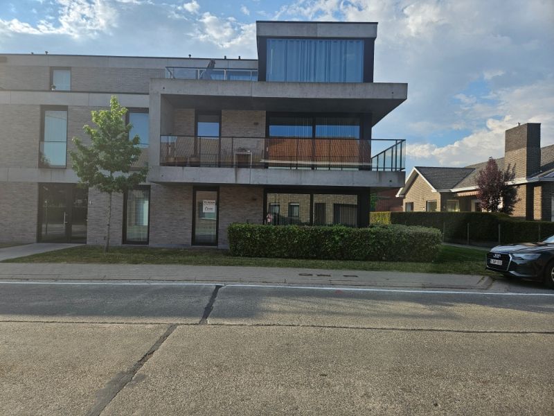 Te huur centrum Moorslede : gelijkvloersappartement met 2 slpks, terras, binnenkort online !!!!!! foto {{pictureIndex}}