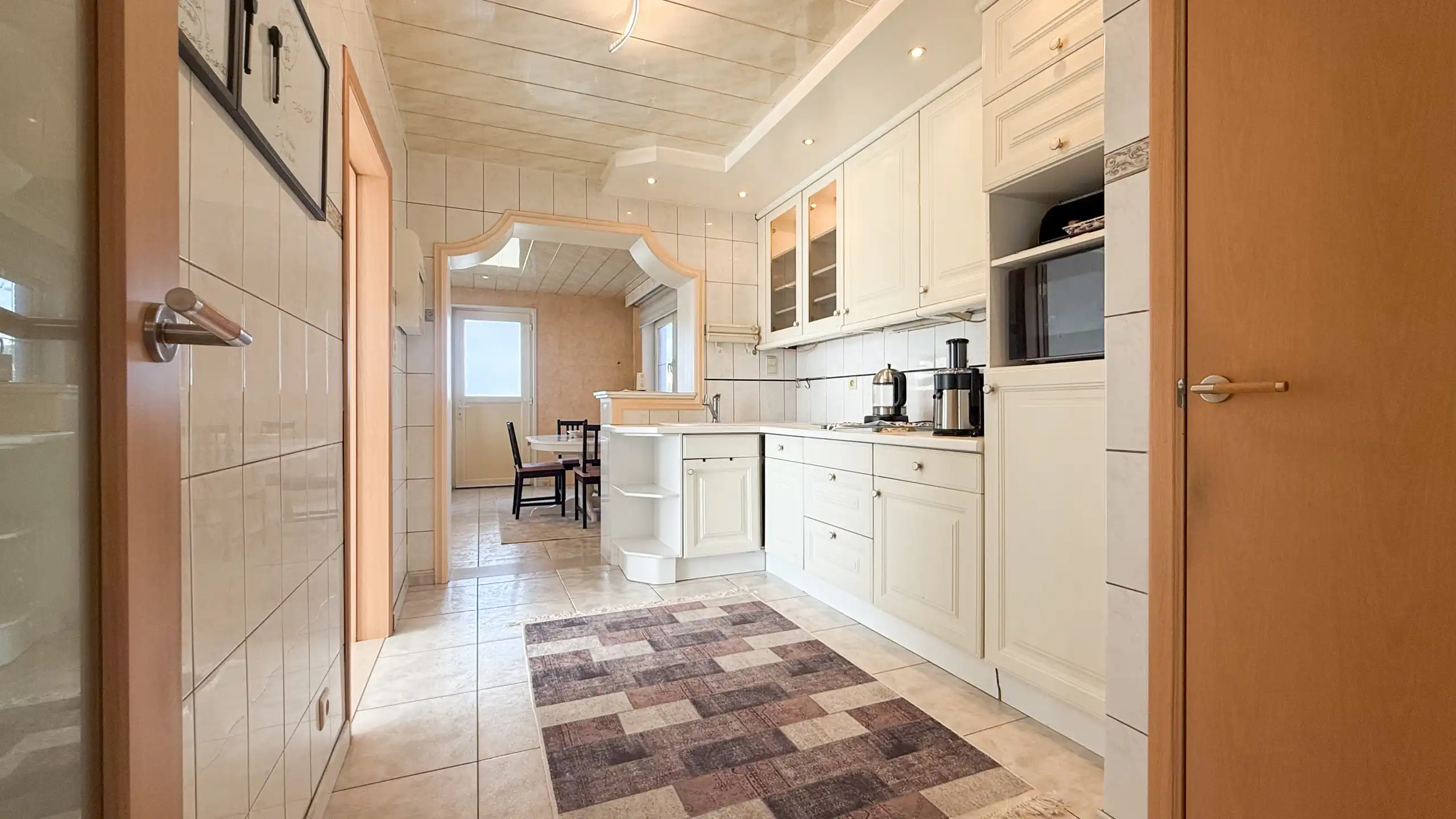 Ruime woning met 4 SLPK op een toplocatie! foto 10