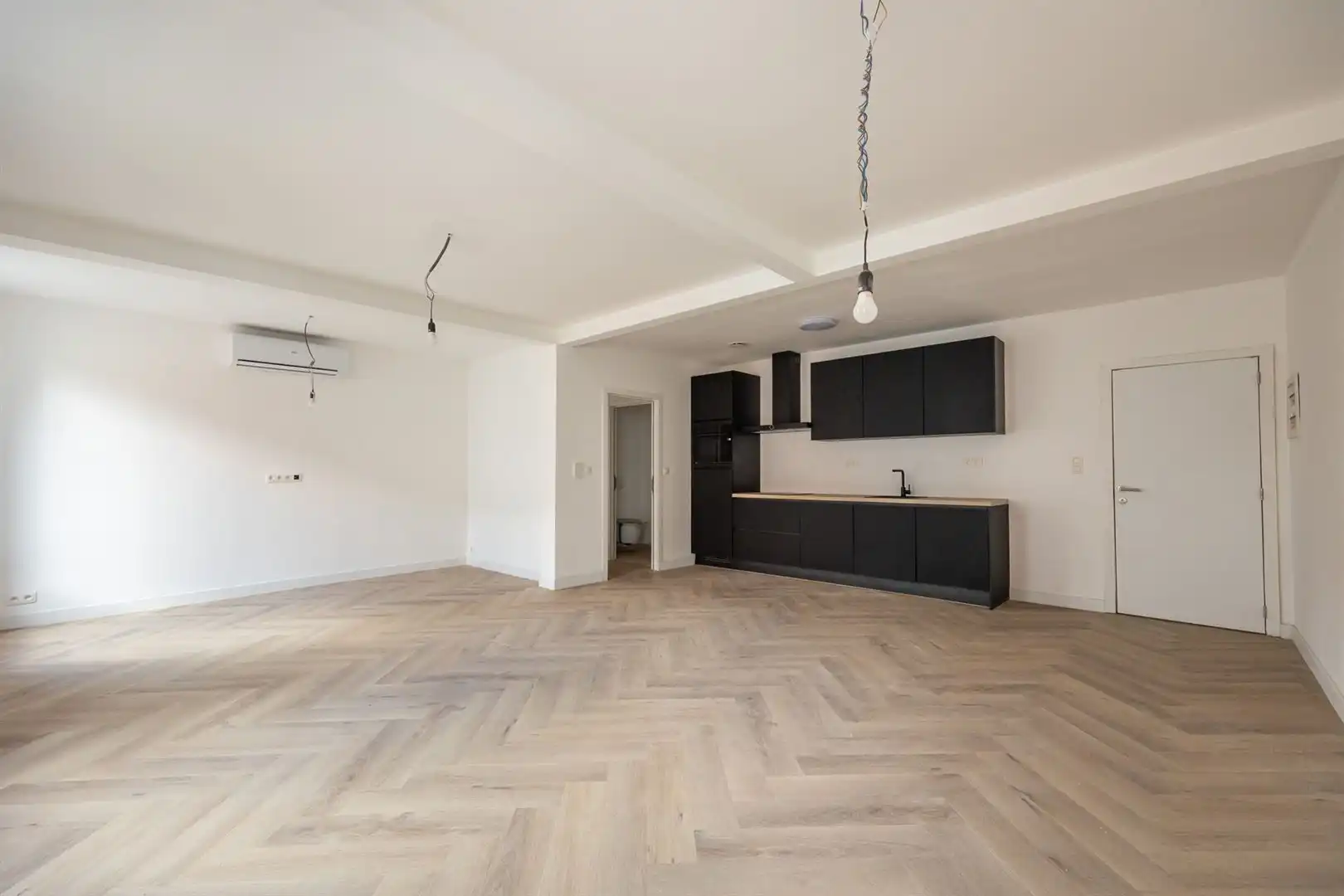 Lichtrijk renovatie appartement met 1 slaapkamer  foto 4