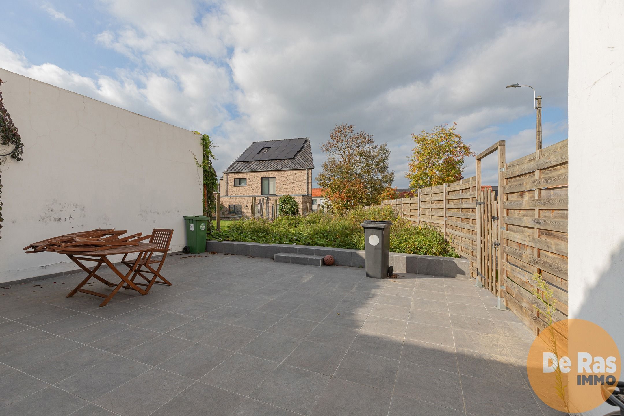 OORDEGEM - Instapklare woning met 4 kamers op goede locatie foto 24