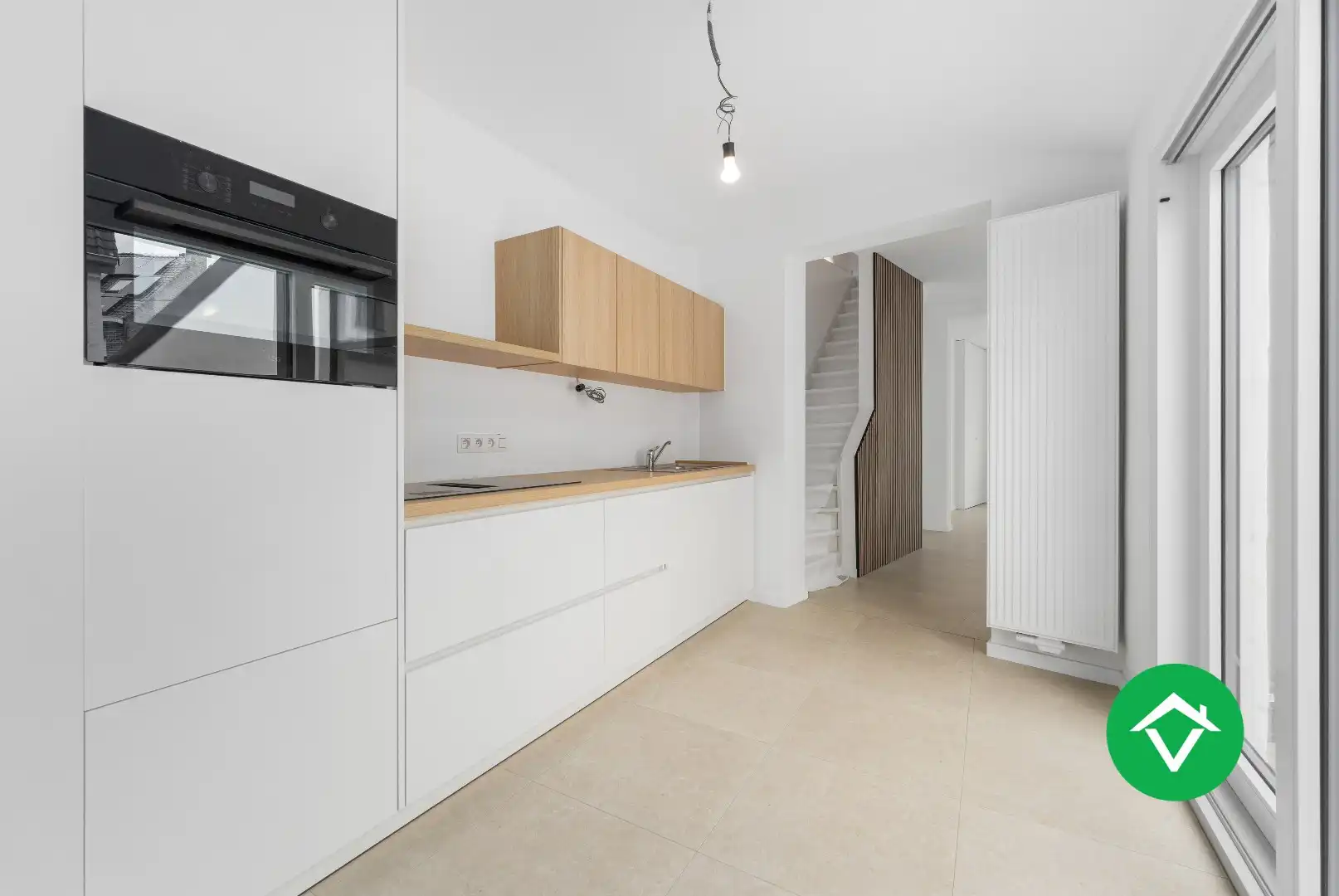 Volledig gerenoveerde woning (EPB B) met garage op topligging te Eernegem foto 11