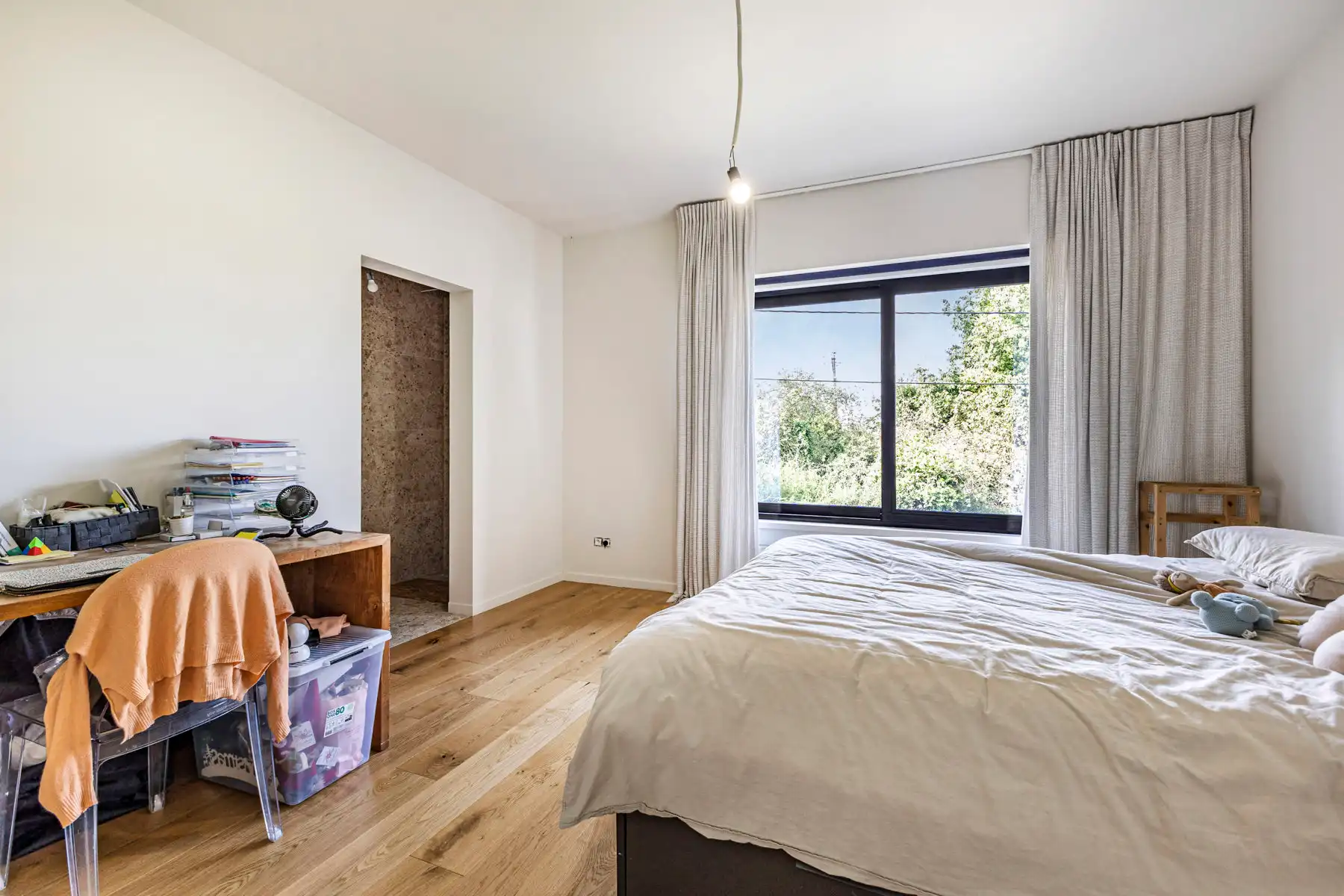 Uitzonderlijke eigendom met 4 slaapkamers en 3 badkamers foto 18