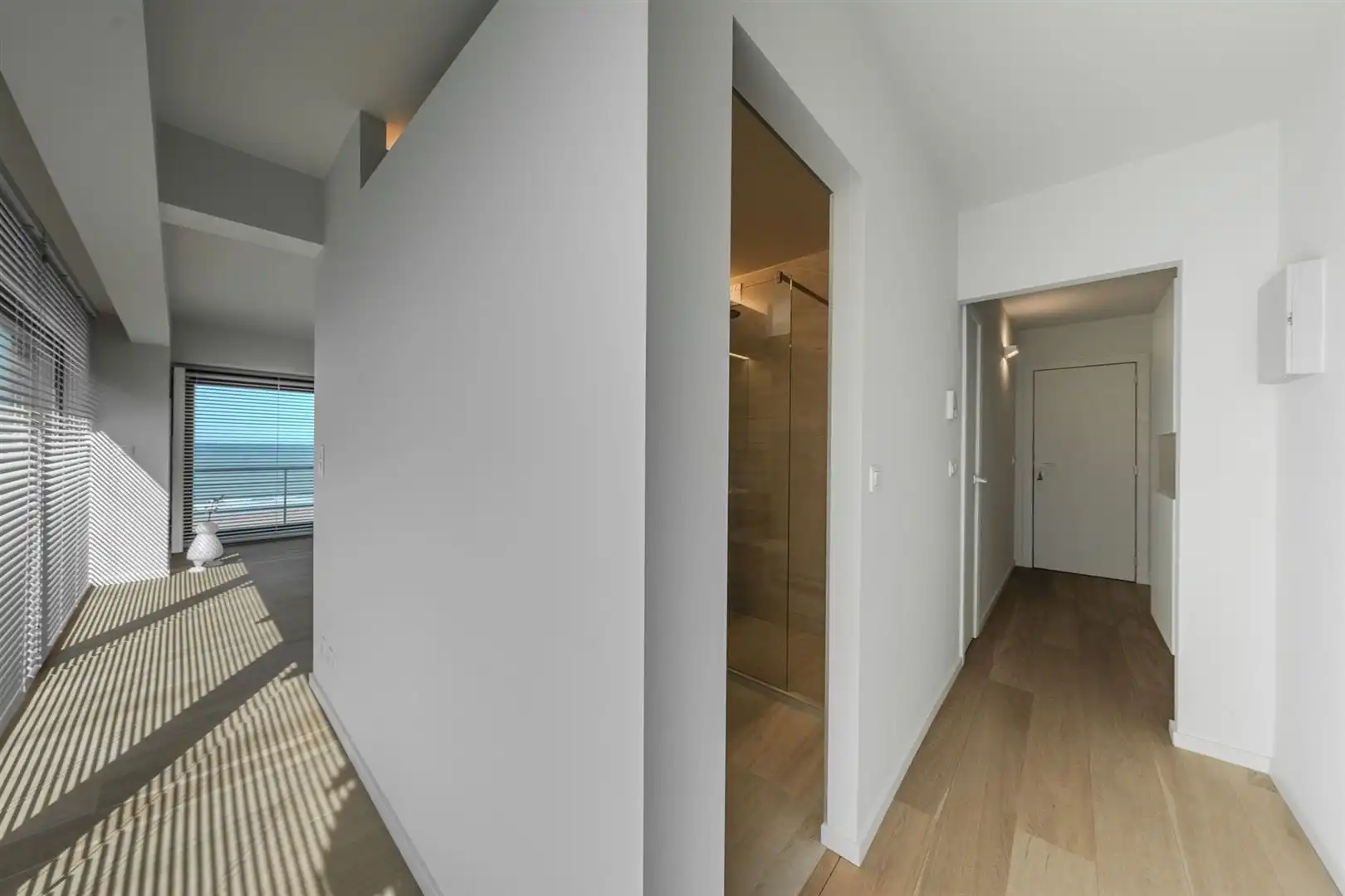 Prachtige studio met stijlvolle, rustgevende inrichting foto 3