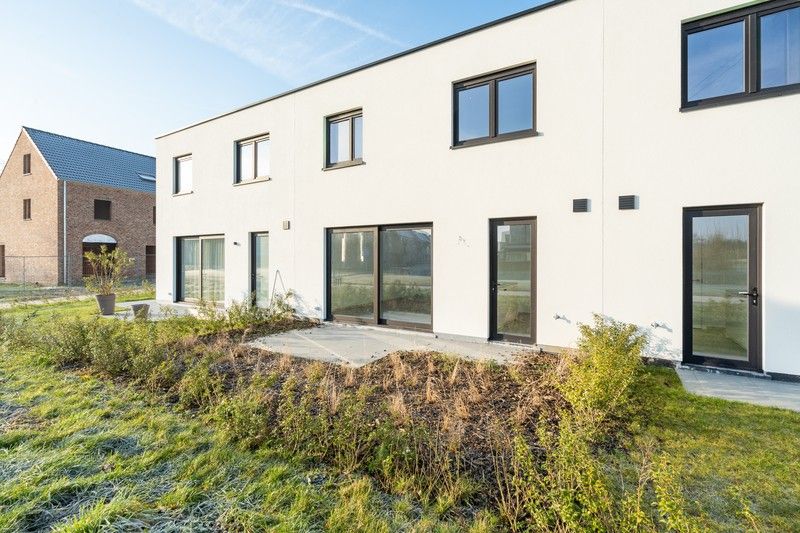 Instapklare nieuwbouwwoningen nabij het centrum van Roeselare foto 13