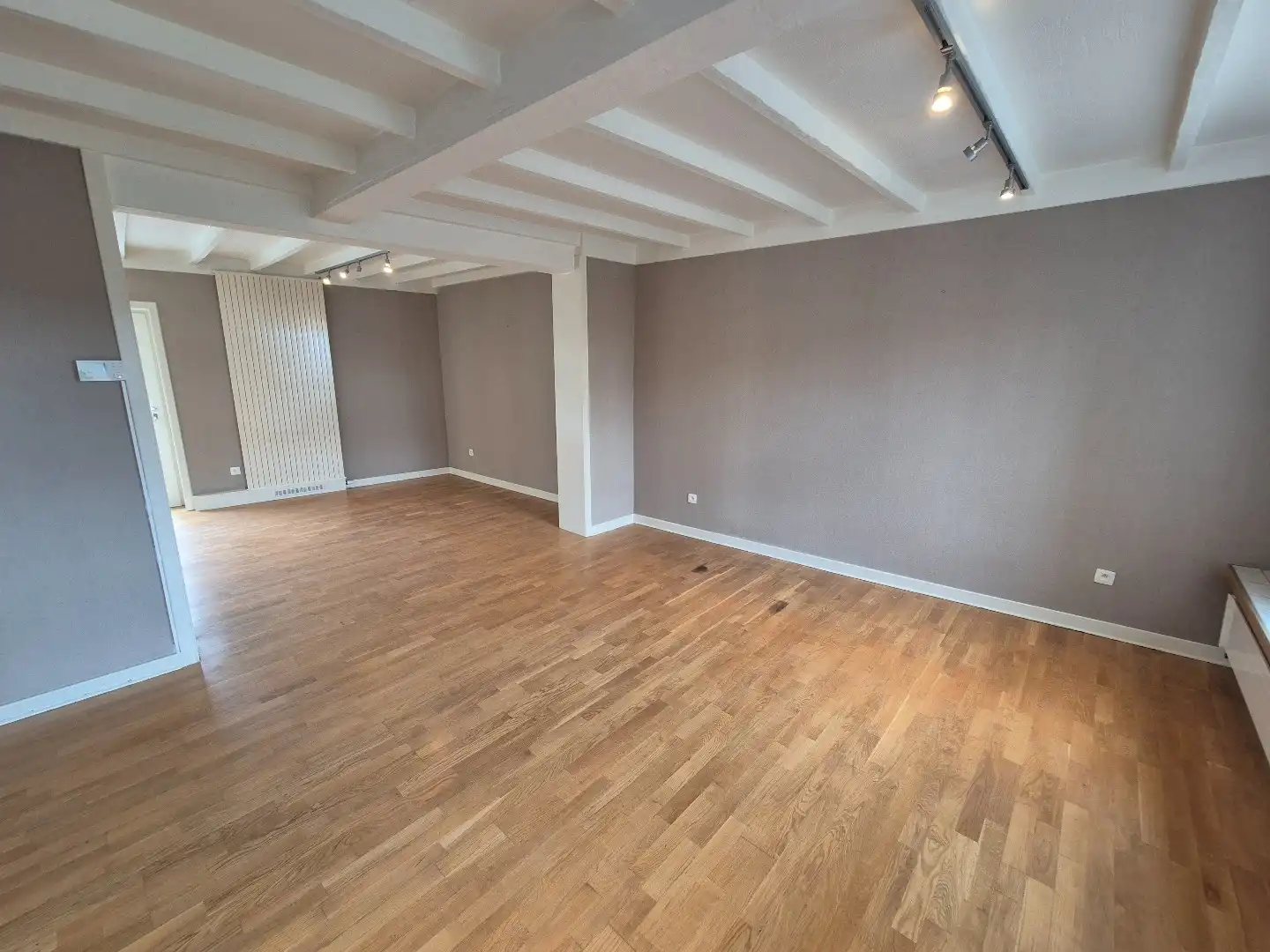 Ruim appartement met uitzonderlijk groot zonneterras in het centrum van Kortessem foto 4