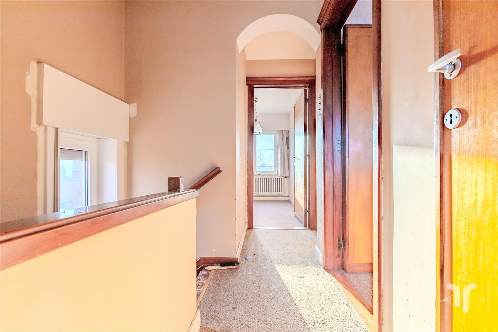 Landelijk gelegen woning met potentieel foto 5