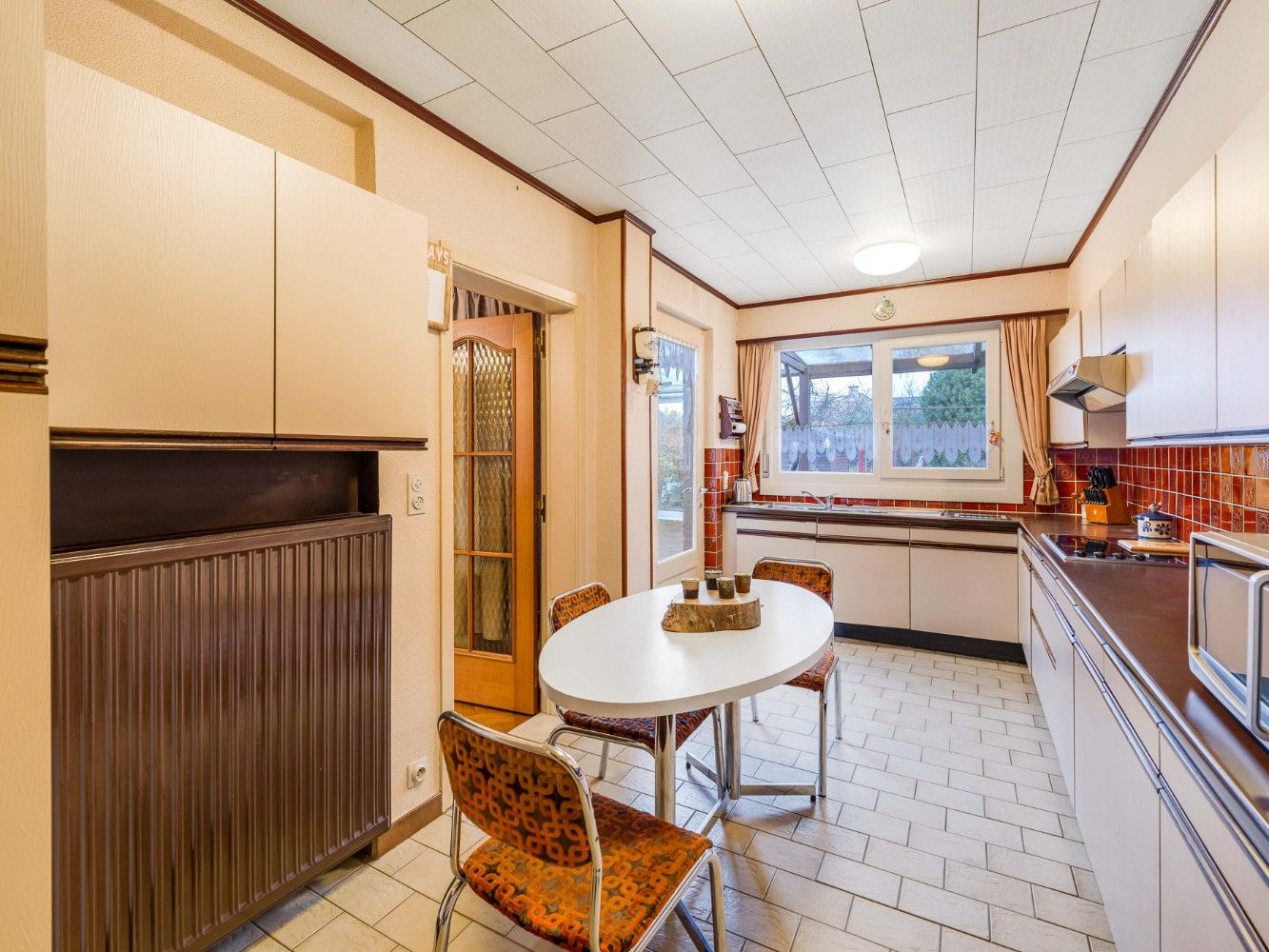 Op te frissen HOB met 3 slpk., tuin en garage foto 9