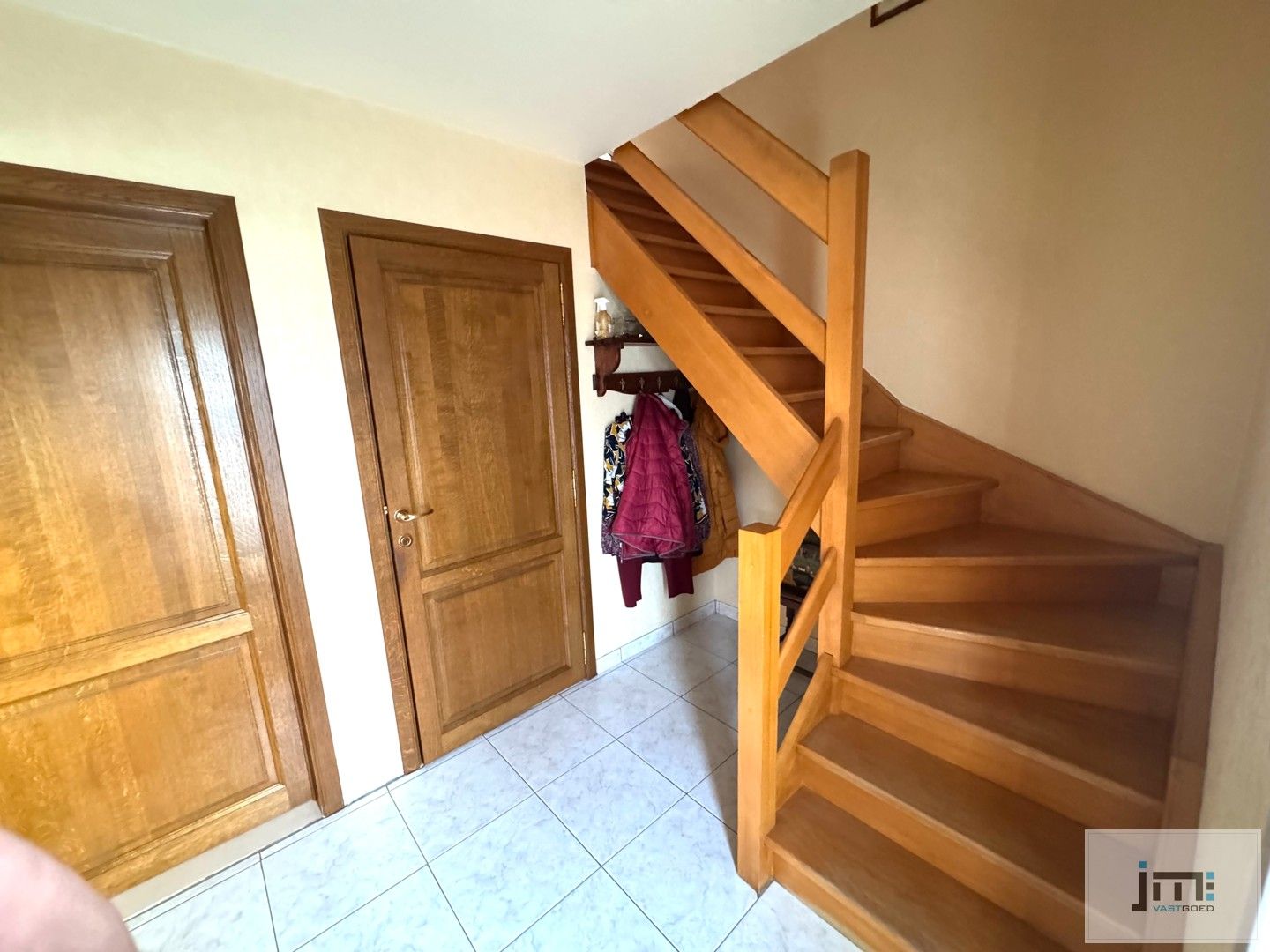 Charmante halfopen bebouwing in rustige woonwijk te Gelinden foto 2