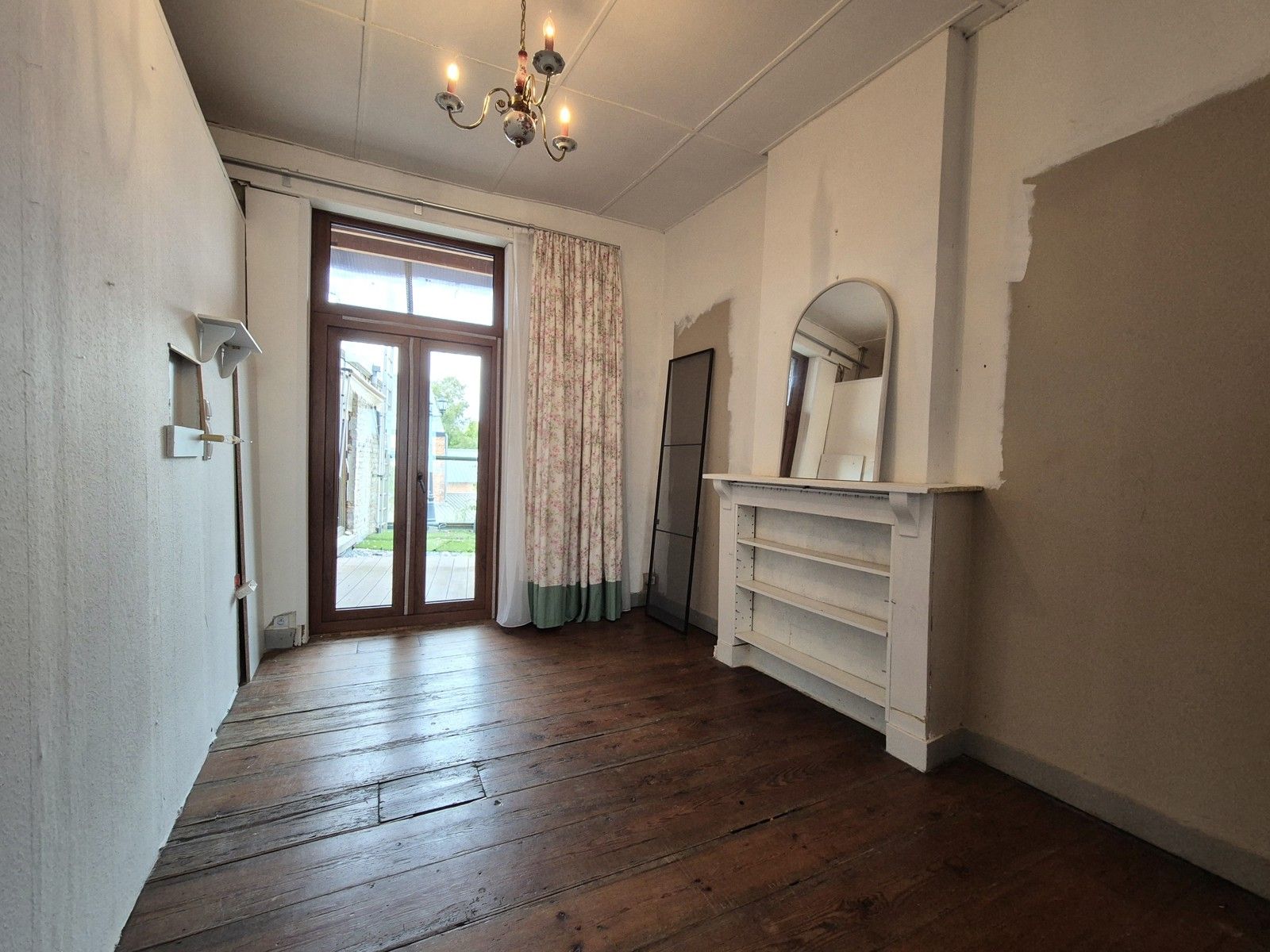 Interessante opbrengsteigendom met 4 units vlakbij station foto 9