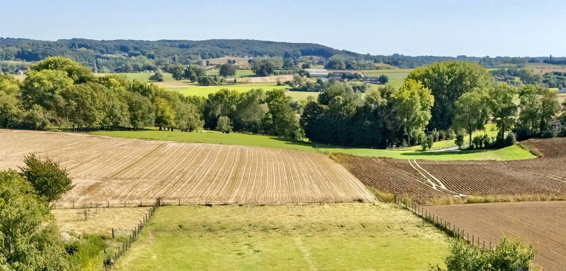 Prachtige grond met UNIEK UITZICHT foto 2