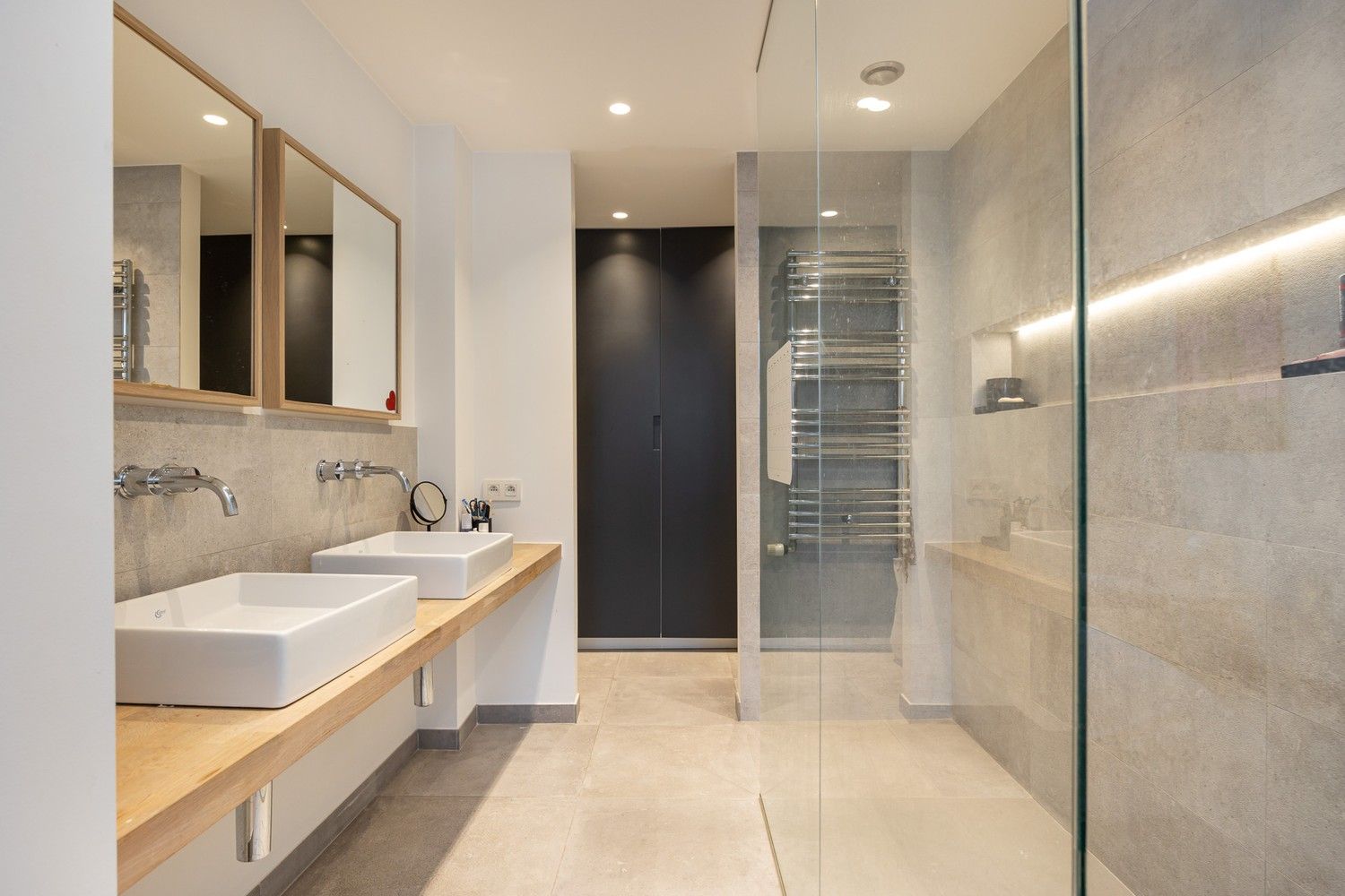 Stijlvol appartement op absolute topligging in historisch Antwerpen foto 28