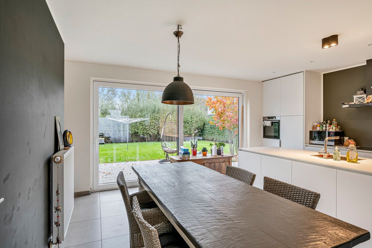 Nieuwe half open bebouwing met 4 slaapkamers in Oostakker foto 4