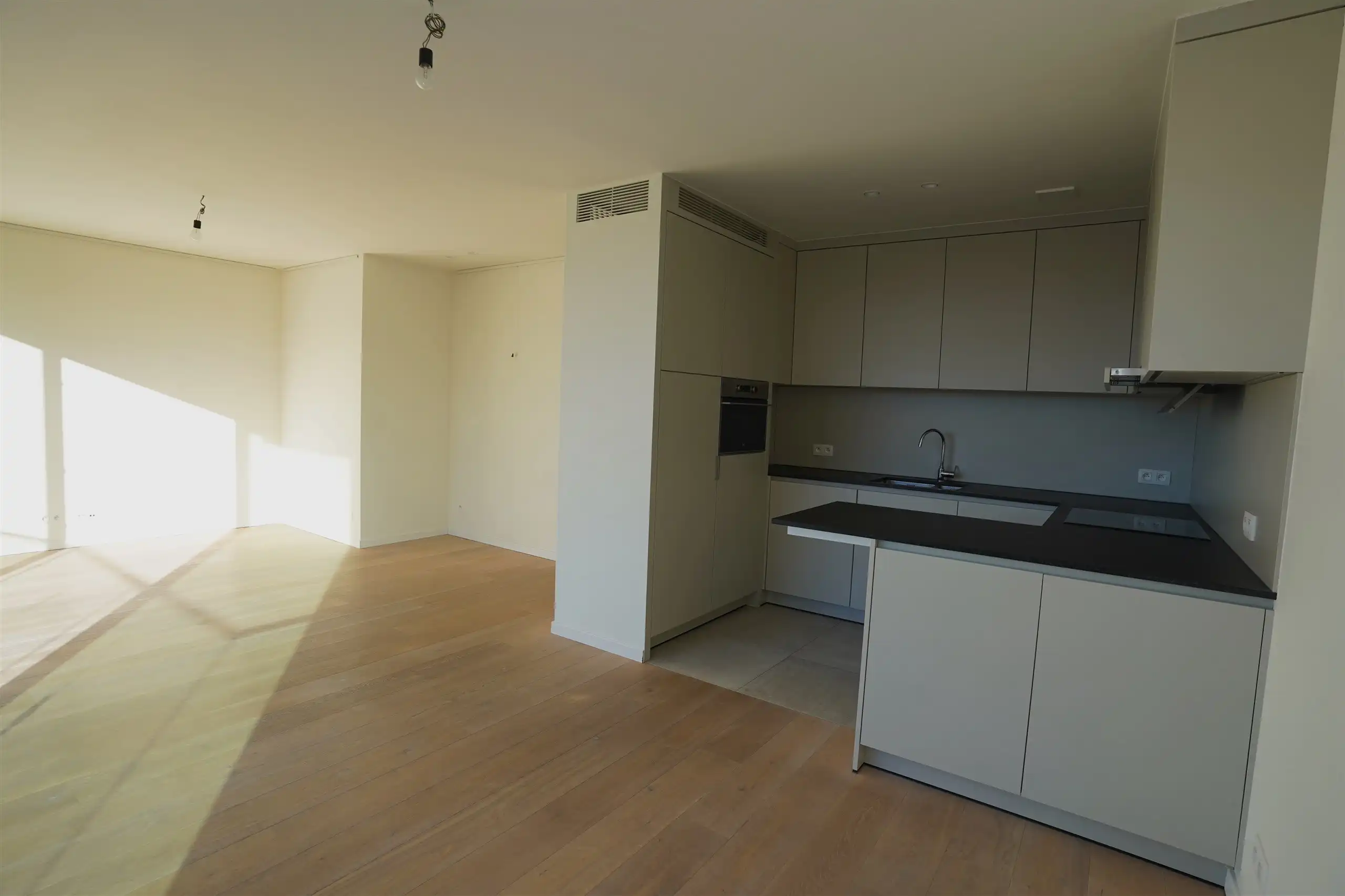 Jong dakappartement met zicht op nieuw Marktplein + garage foto 6