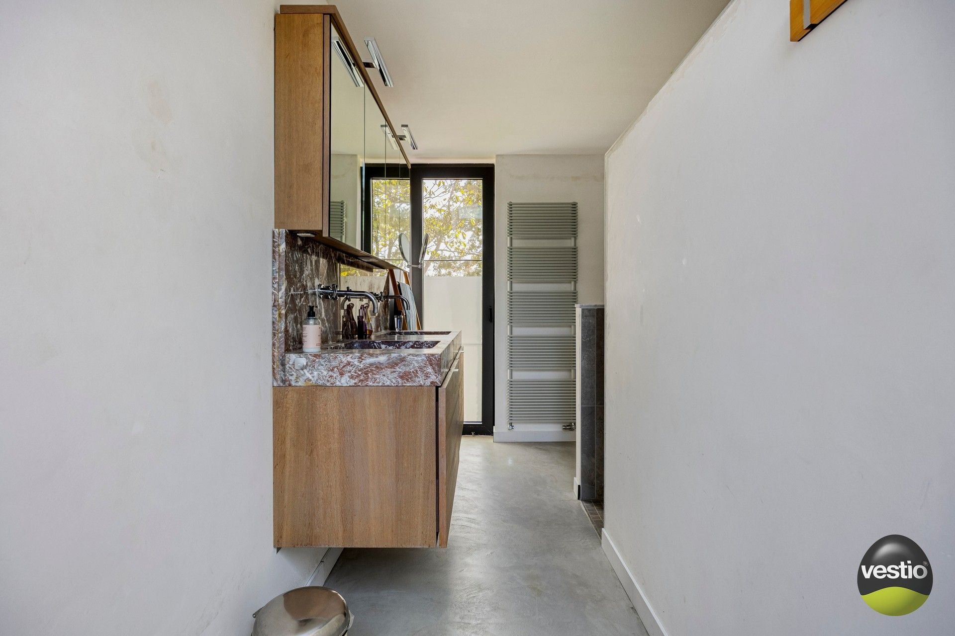 Moderne villa in de gegeerde Mombeekdreef – luxe, licht en rust op een toplocatie in Hasselt foto 22