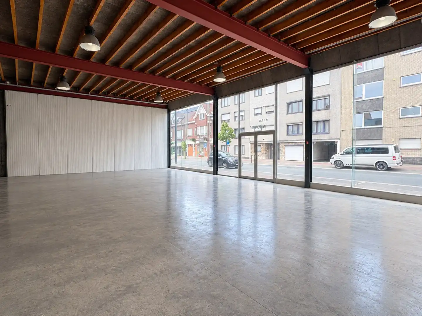 Loods te koop in Harelbeke +-280m² foto {{pictureIndex}}