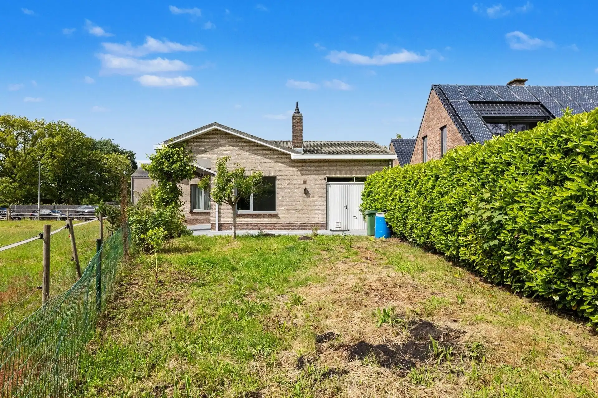 Uitstekend gelegen open bebouwing type bungalow met prachtig uitzicht foto 16