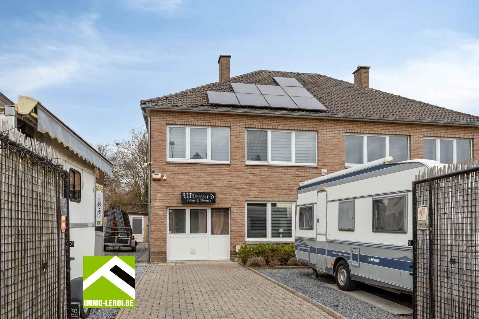 Ruime gezinswoning in rustige centrumligging foto {{pictureIndex}}