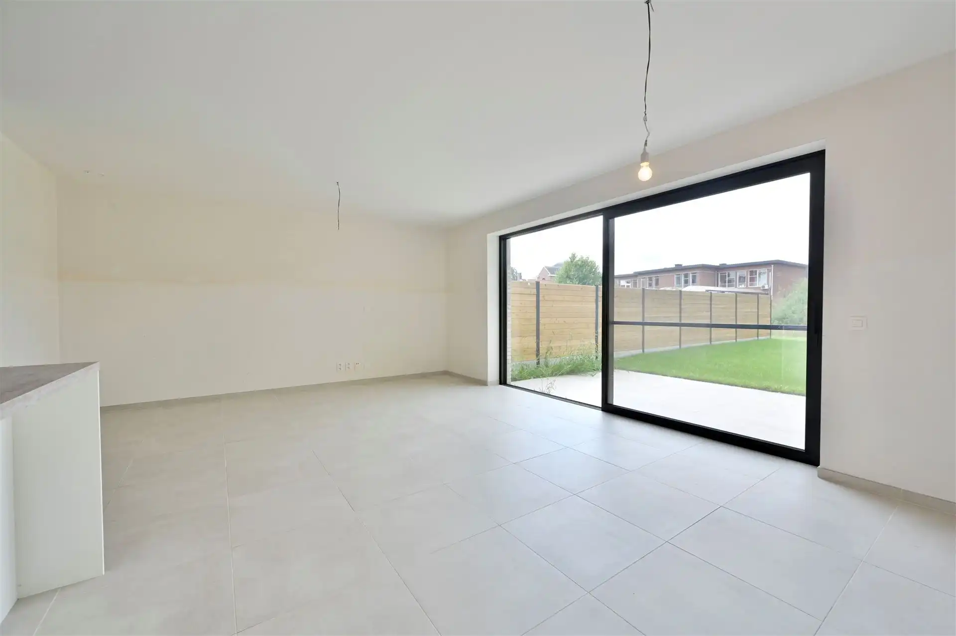Moderne nieuwbouwwoning met 4 slpk en zonnige tuin foto 5