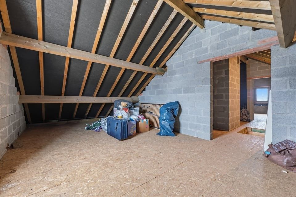 CHARMANTE OPEN BEBOUWING OP EEN TOPLOCATIE IN SINT-TRUIDEN foto 24