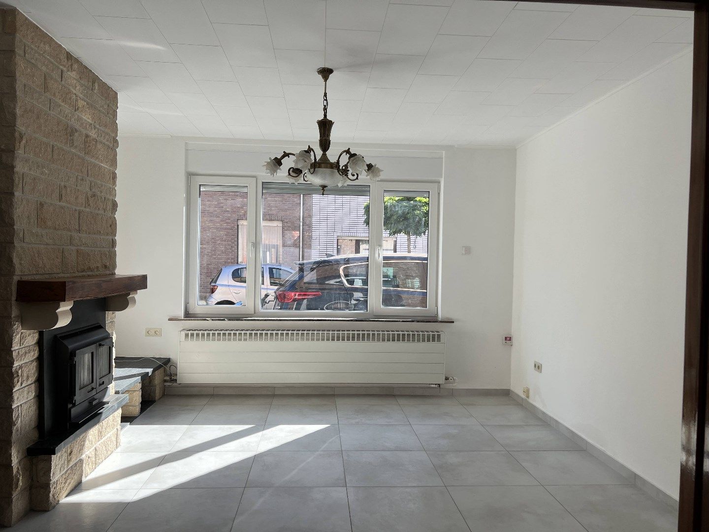 Goed gelegen rijwoning met tuintje foto 5