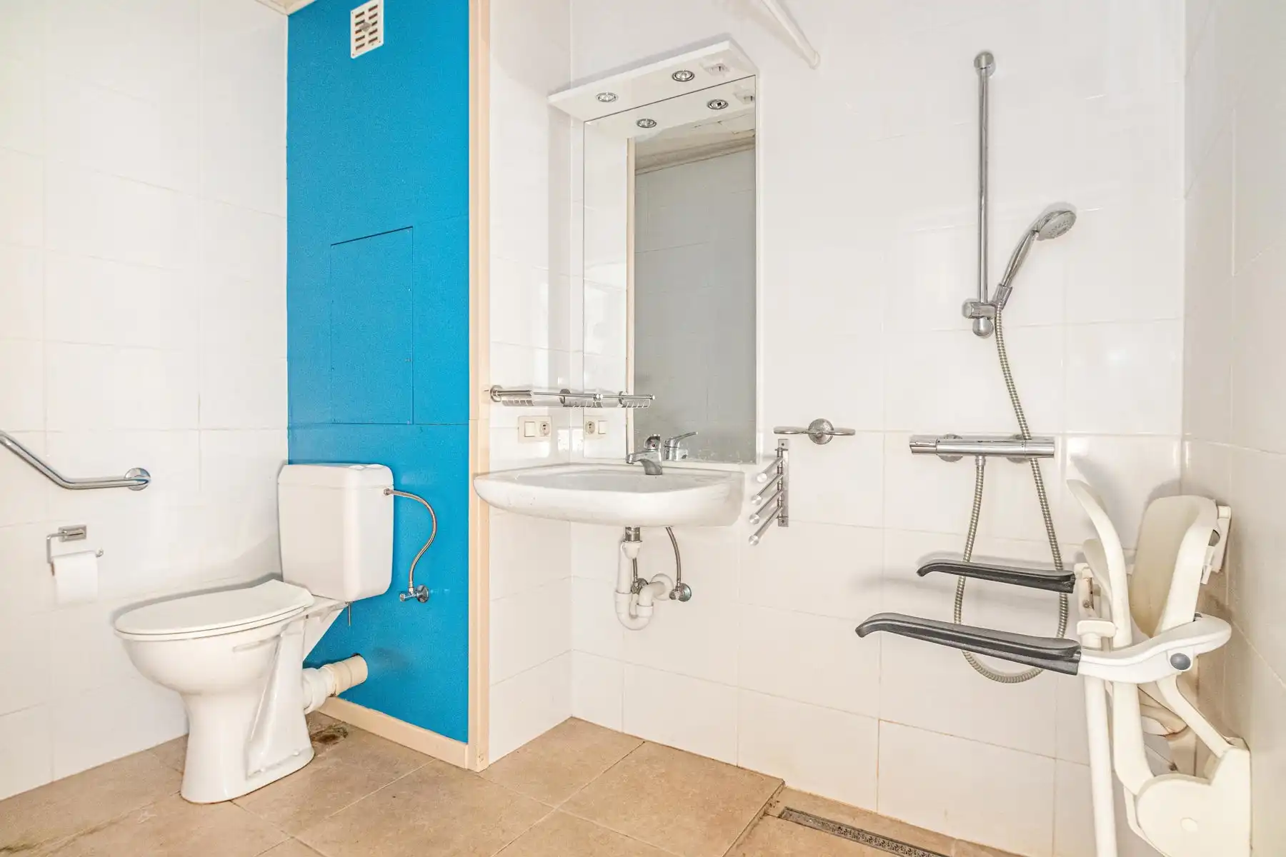 Ruim 3-slaapkamerappartement met potentieel foto 13