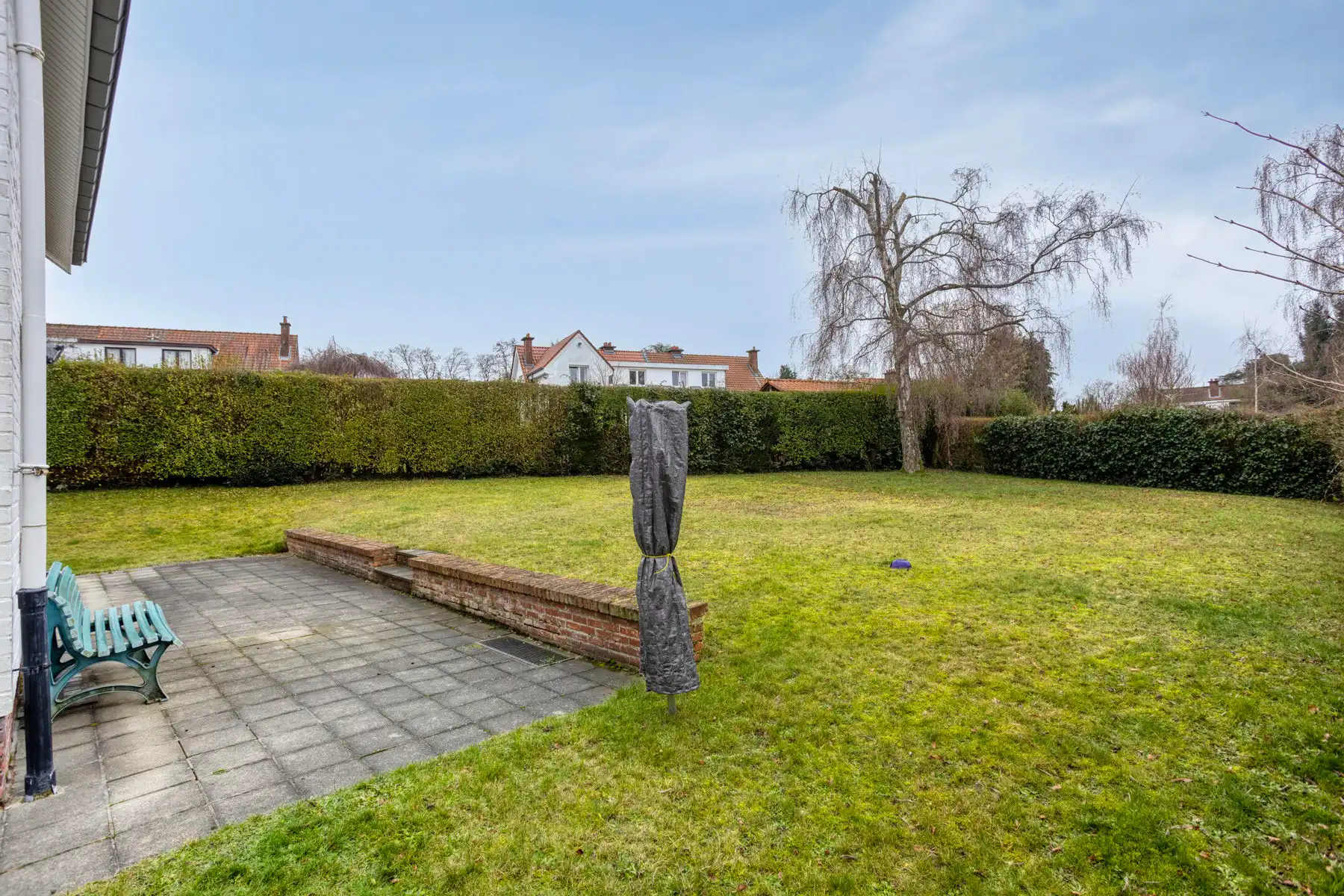 Prachtig gelegen woning met 3 slaapkamers, tuin en garage foto 2