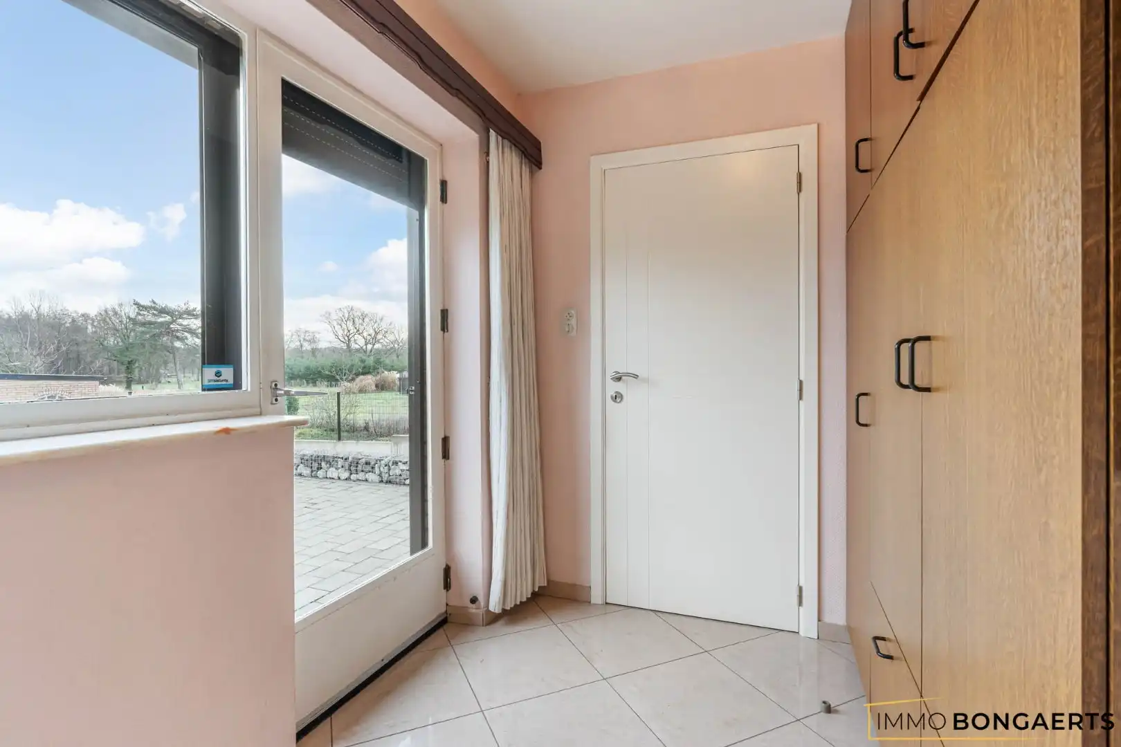 Woning met 3 slaapkamers op ruim perceel  foto 14