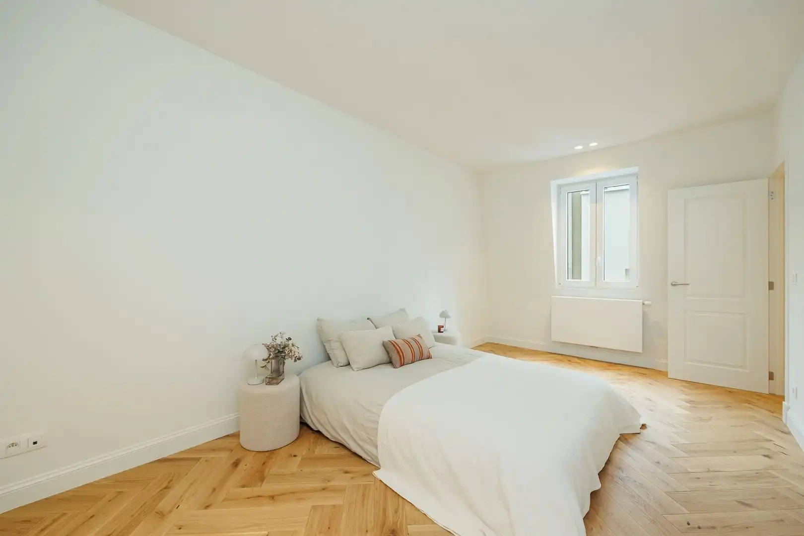 Gerenoveerd appartement met 3 slaapkamers & terras foto 15