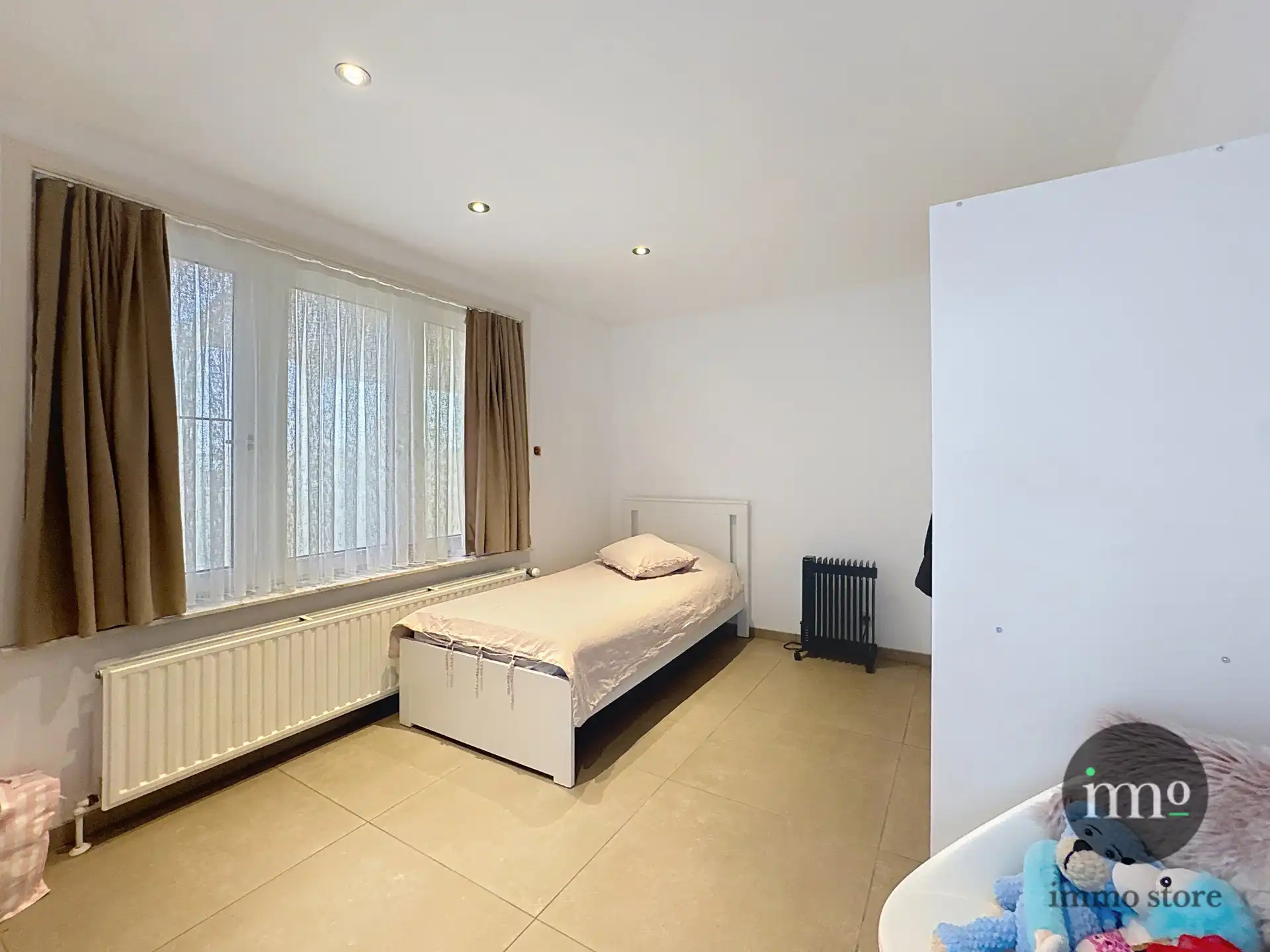 Een uitzonderlijk pand waar ondernemen, ruimte en wonen perfect samenkomen. foto 23