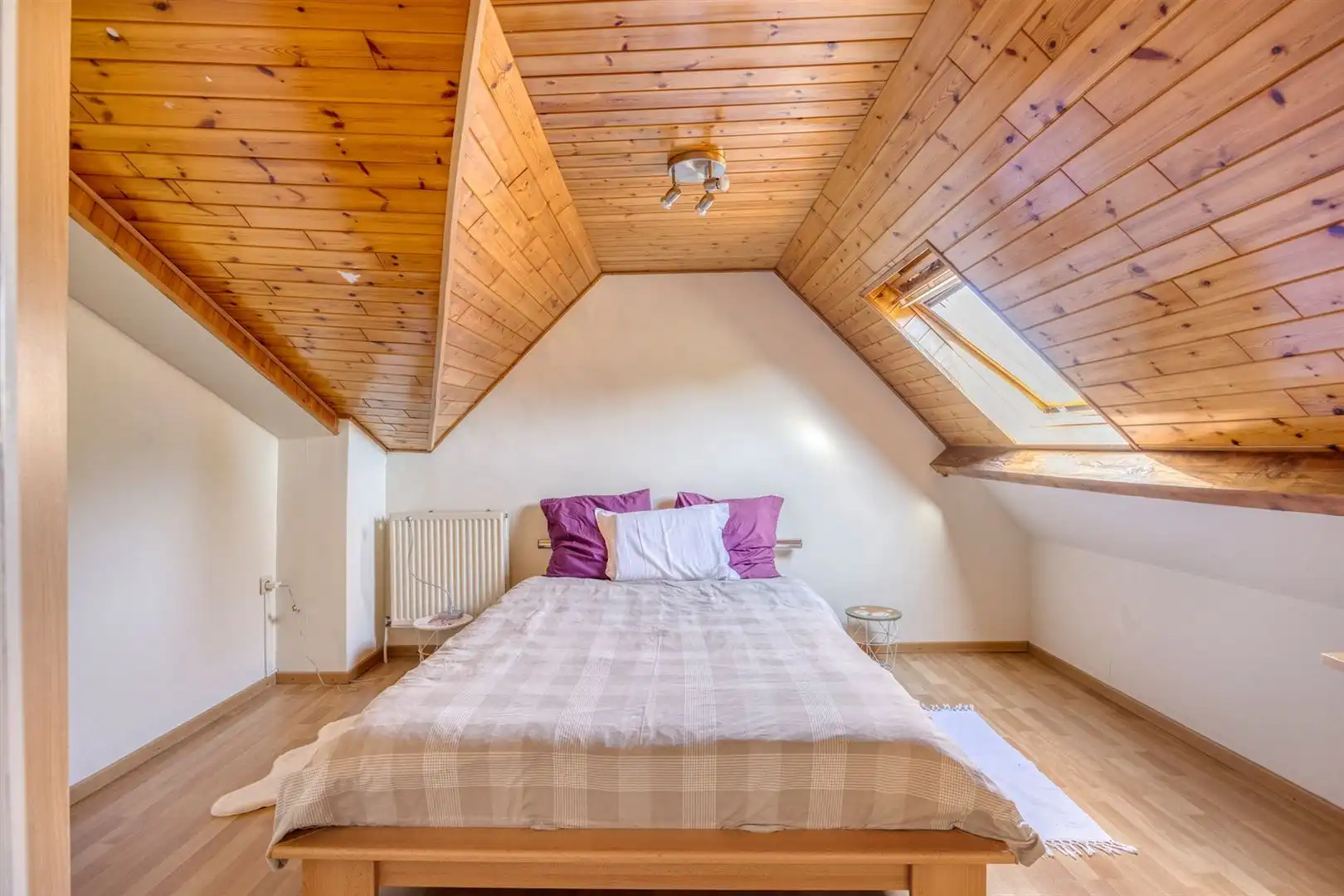 TE KOOP: Uniek woon- en investeringspand met ruime woning en 6 verhuurde studio’s te Heusden-Zolder! foto 29
