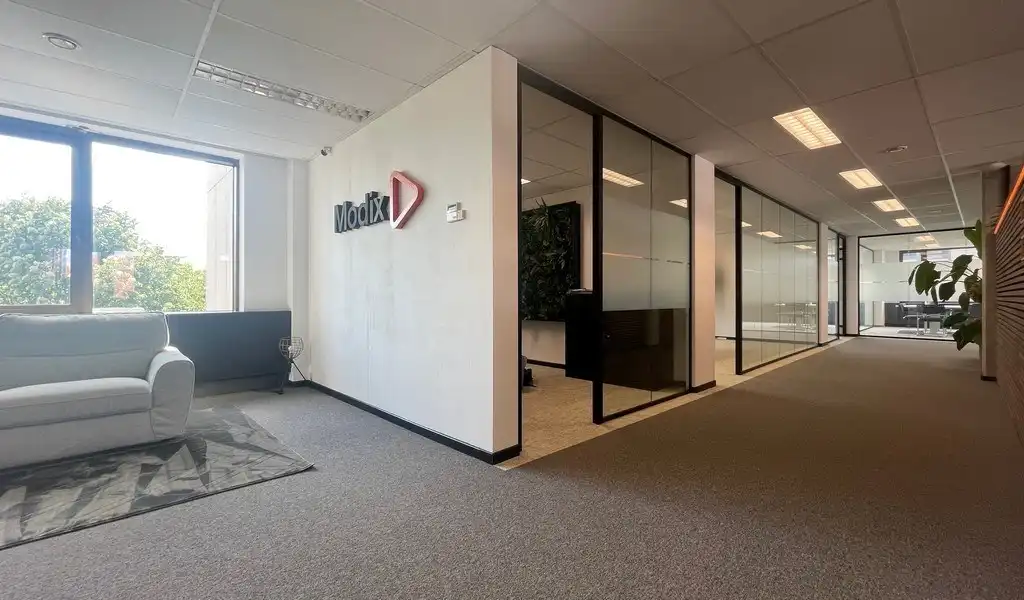 Kantoorruimte te huur in Regent Building in Berchem foto 10