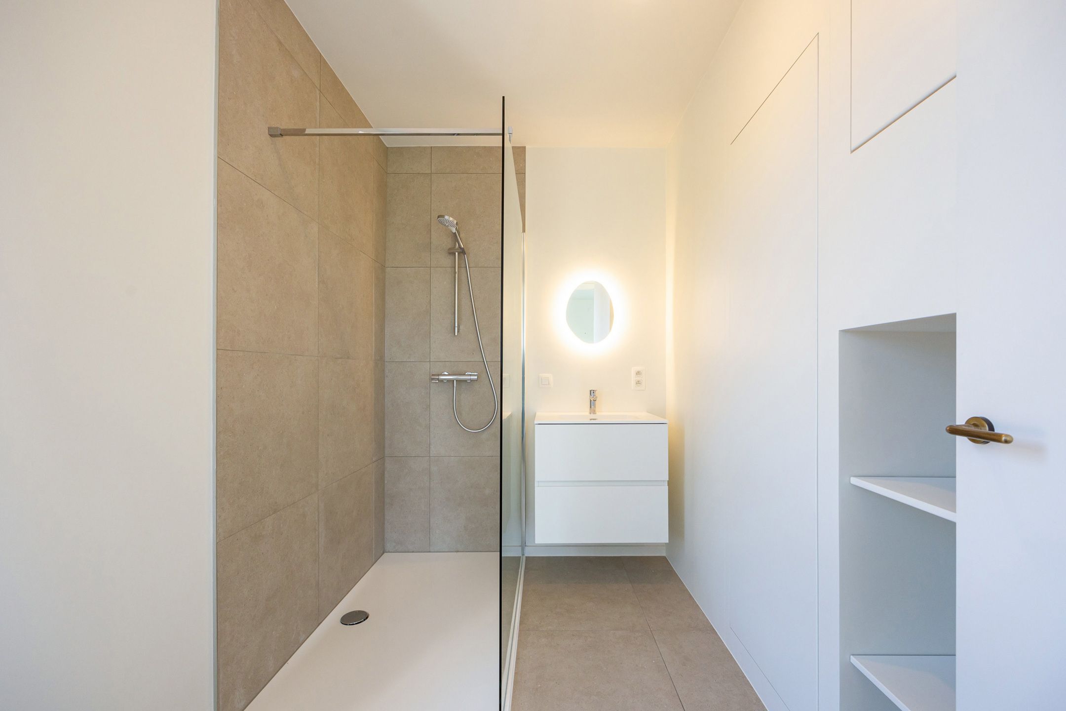 Nieuwbouwwoning met 3 slaapkamers en een prachtig open uitzicht foto 14