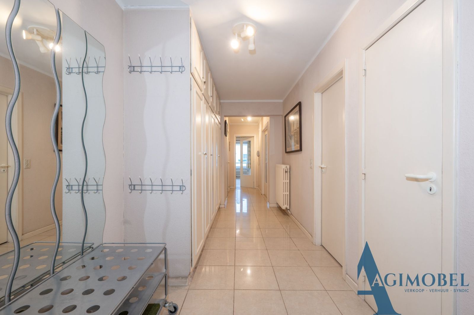 Ruim 2-Slaapkamer Appartement nabij Zeedijk & Shopping hart van Knokke foto 7