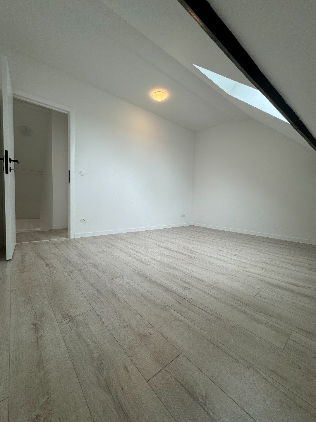 Volledig gerenoveerde, instapklare woning in Grimbergen – EPC A! zonnepanelen, warmtepomp! foto 24