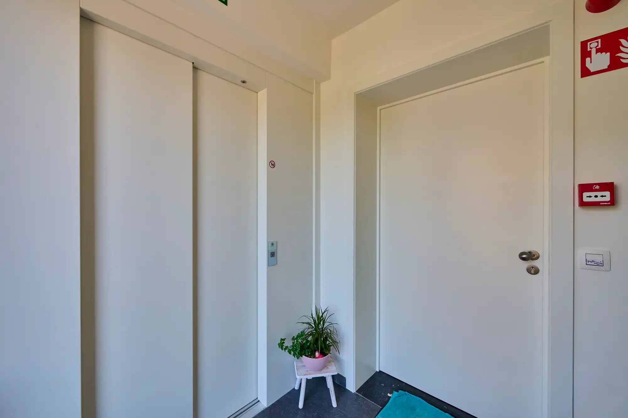 Instapklaar appartement met 2 slaapkamers nabij centrum foto 10