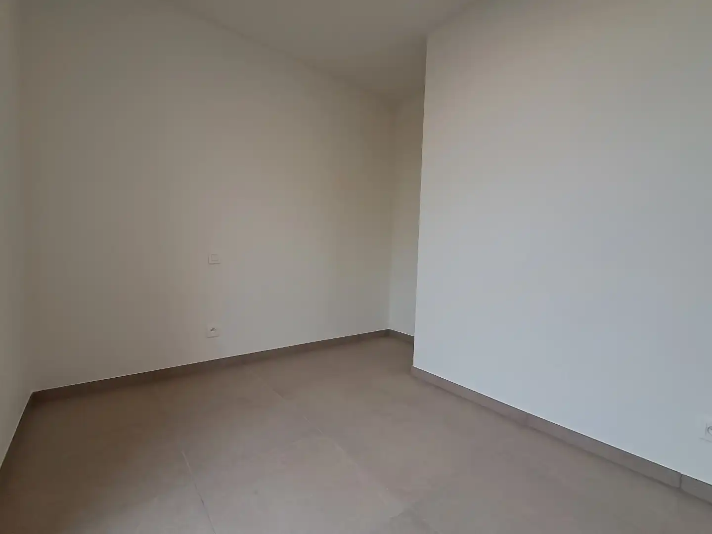 Ruim appartement met 2 terrassen! foto 9