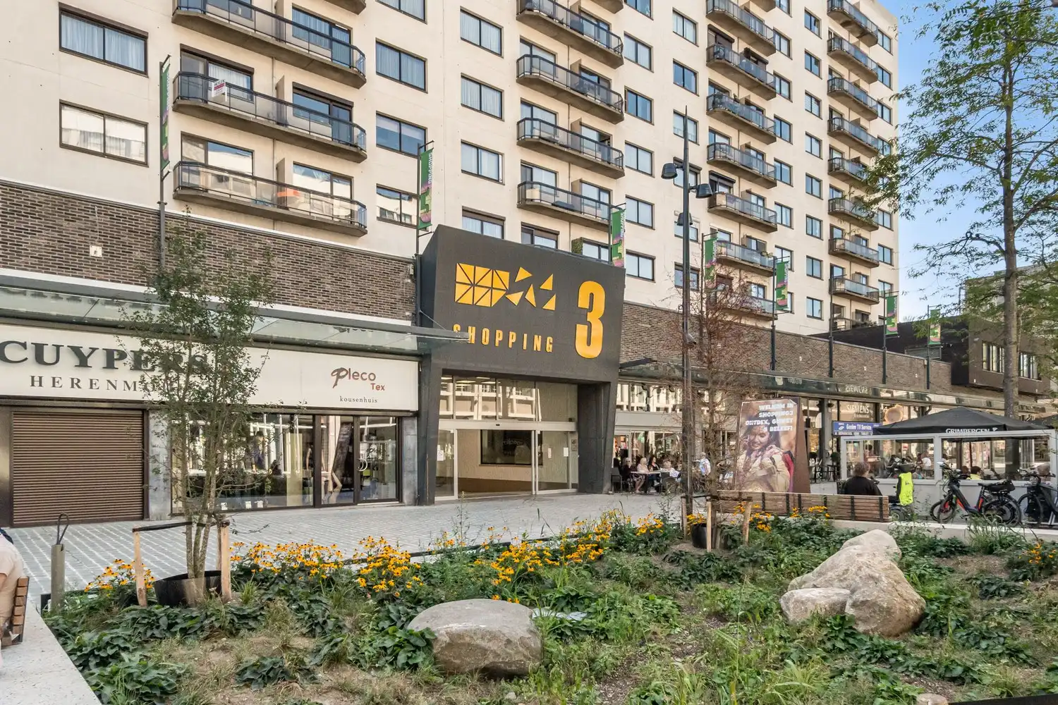 Instapklare handelsruimte te koop in Shopping 3 – Genk foto 14