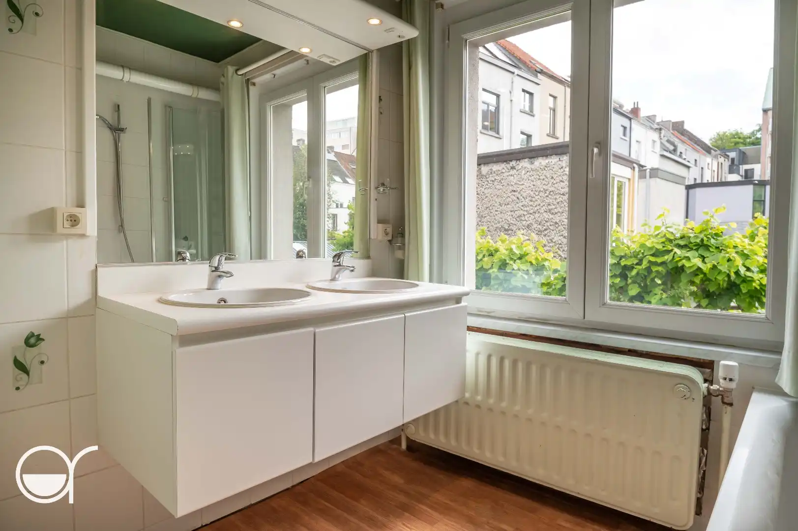 Mooie herenwoning aan Sint-Pietersstation foto 16