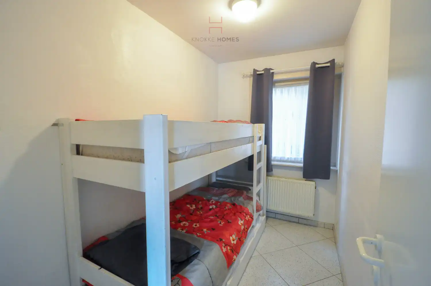 Gemeubeld appartement met zijdelings zeezicht in Duinbergen foto 11