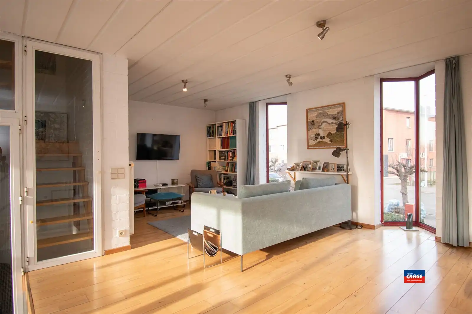 Woning met 5 slaapkamers en zonnige tuin foto 3