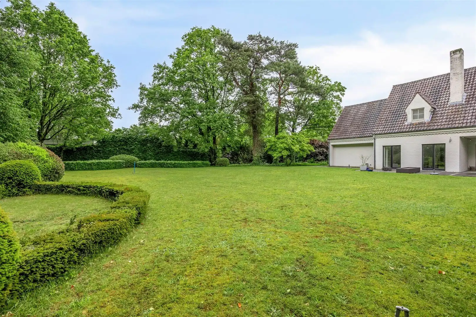 TE KOOP: Uitzonderlijke villa op een breed perceel van ca. 25 are in de Mosselerlaan te Genk! foto 32