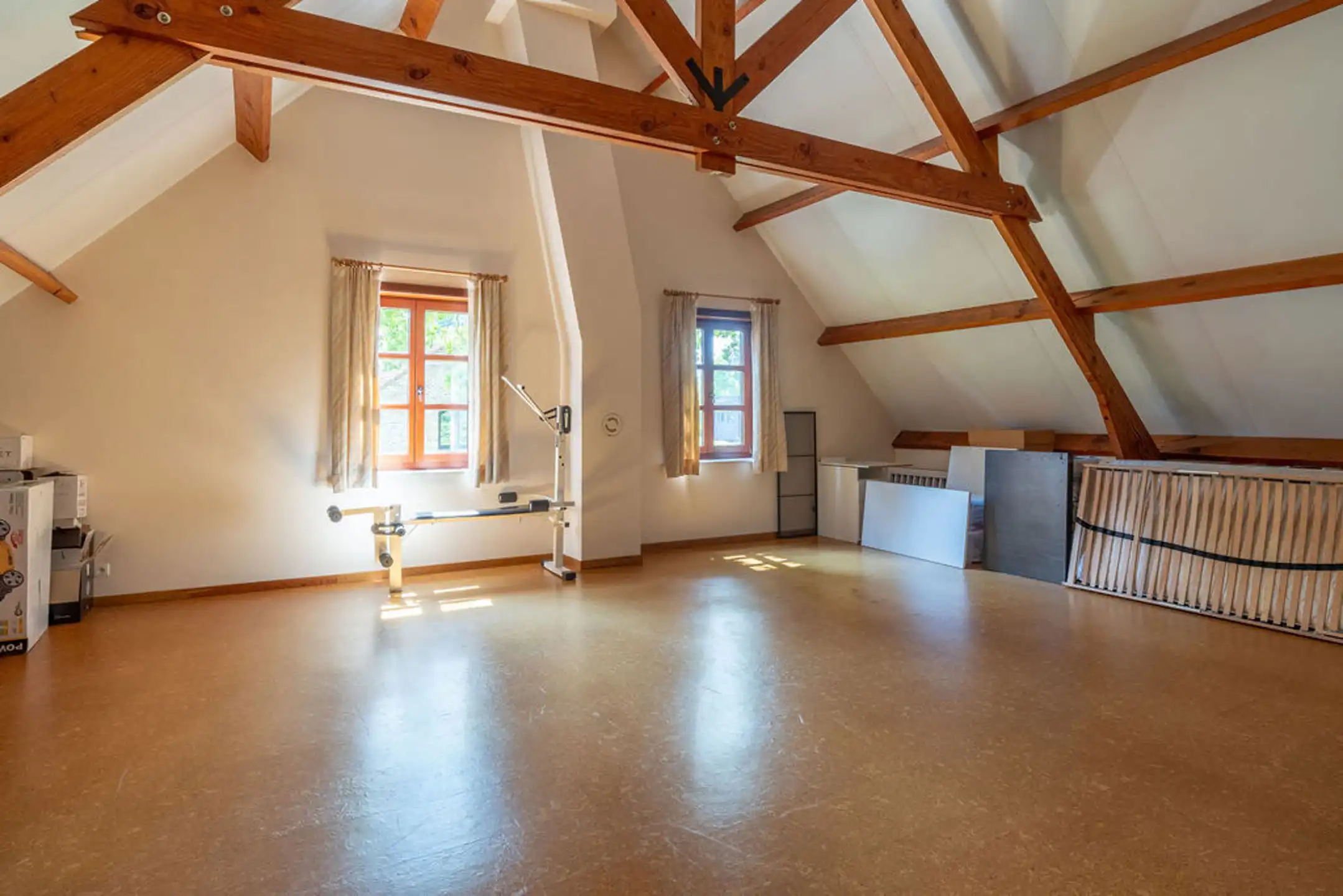 Ruime villa met 6 slpk op 2.295 m² grond met veel privacy foto 45