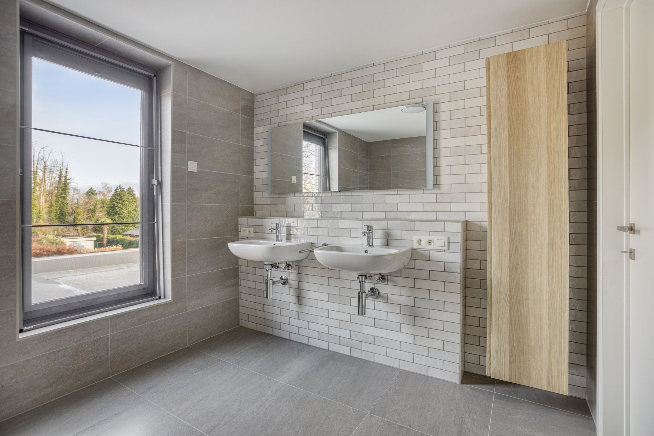 BEN woning met 4 slaapkamers, 2 badkamers, tuin & kelder foto 17