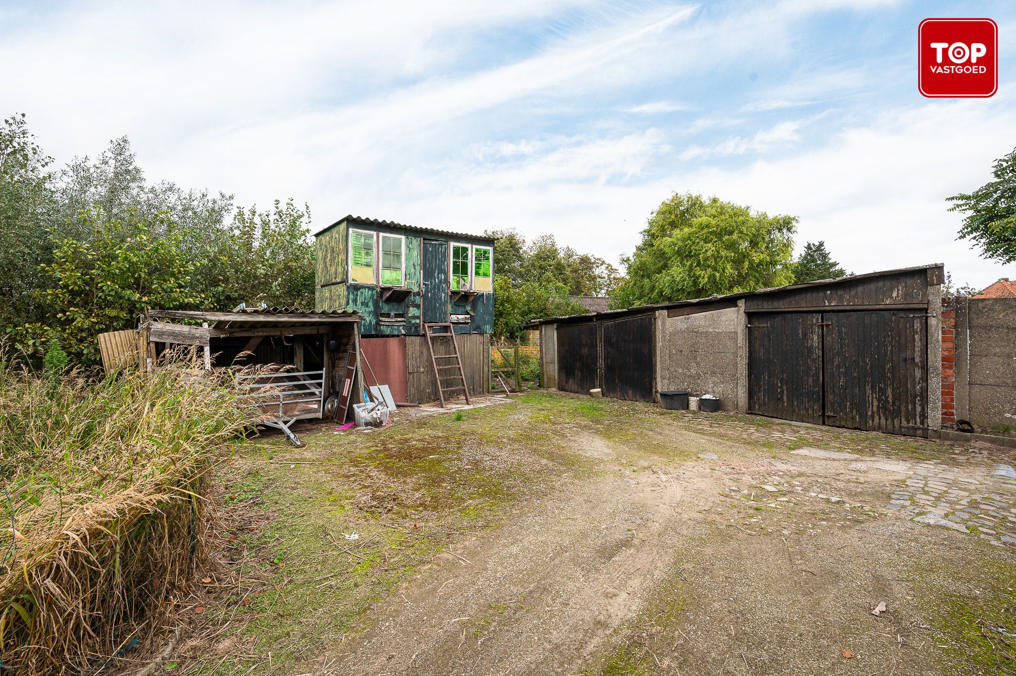 Te renoveren woning met 4 slaapkamers op perceel grond van 1605m² foto 22