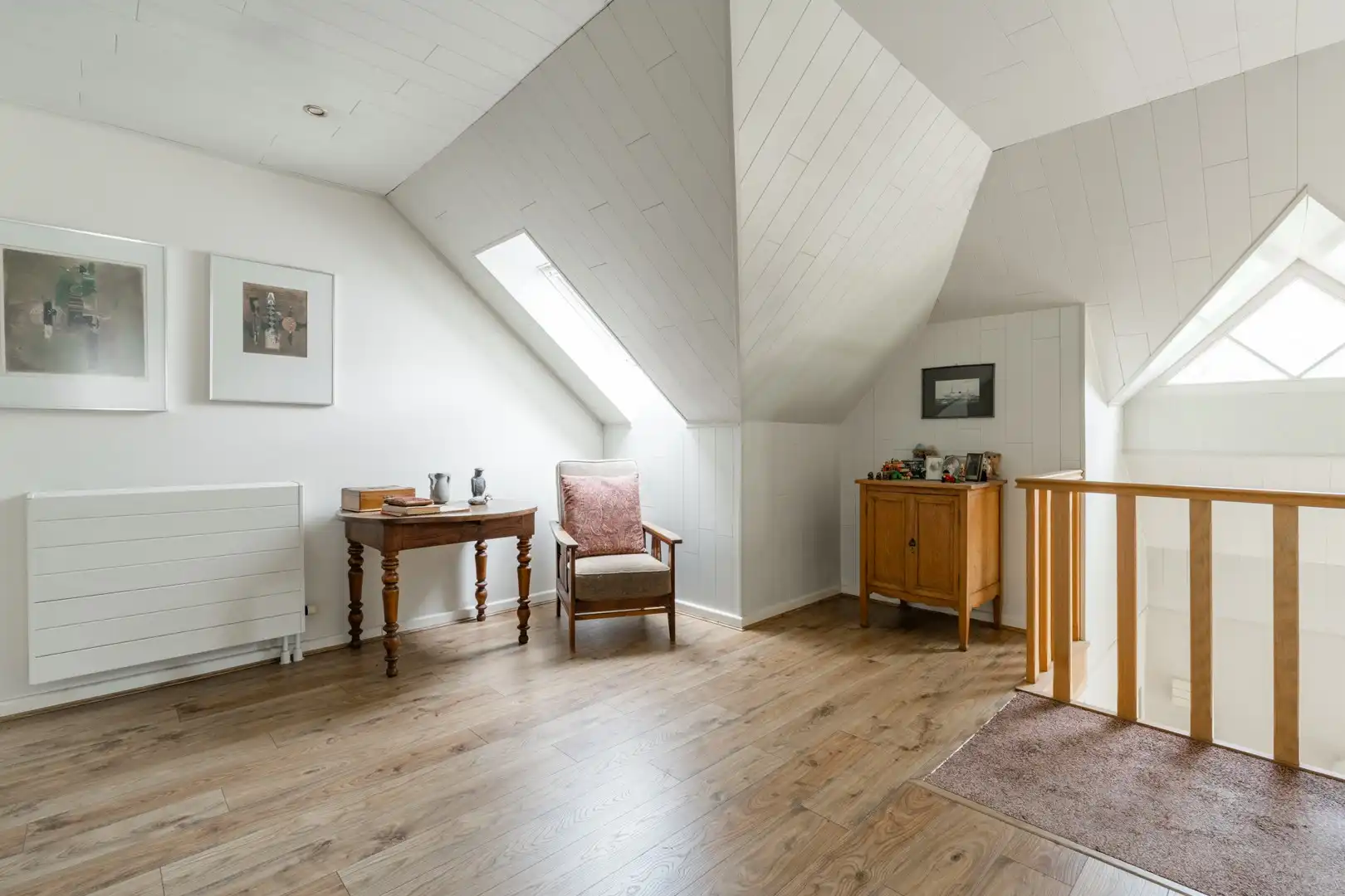 Charmante & sfeervolle, instapklare, energiecorrecte (EPC B) villa-landhuis met 5 slaapkamers, 3 badkamers, bureau én dubbele garage. foto 39