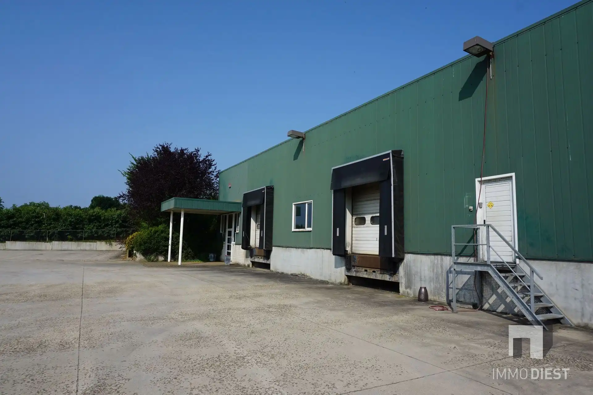 1500 M² GEKOELDE OPSLAG MET BURELEN  foto 8