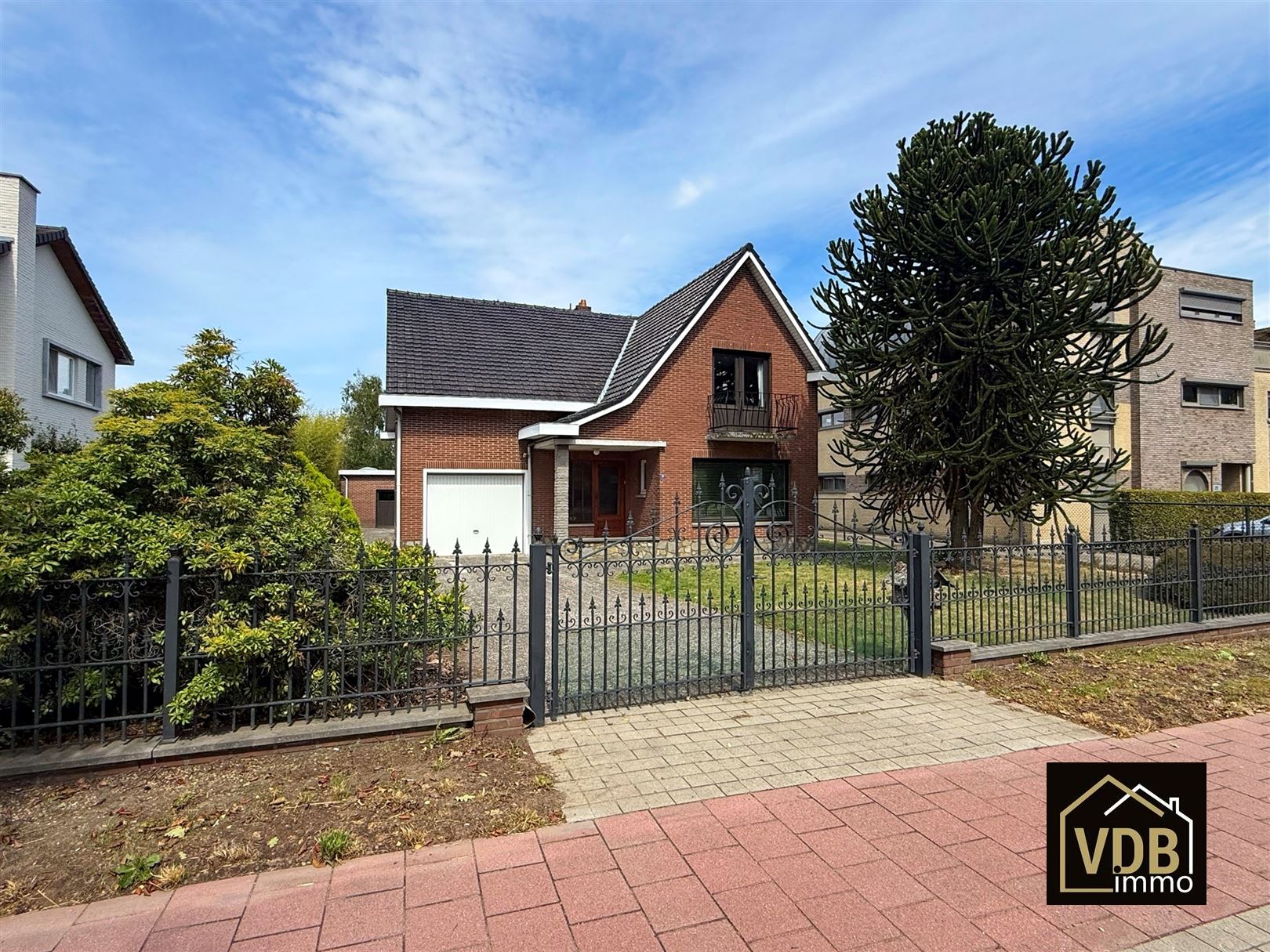  WONING MET 3 SLAAPKAMERS EN MEERDERE GARAGES foto 31