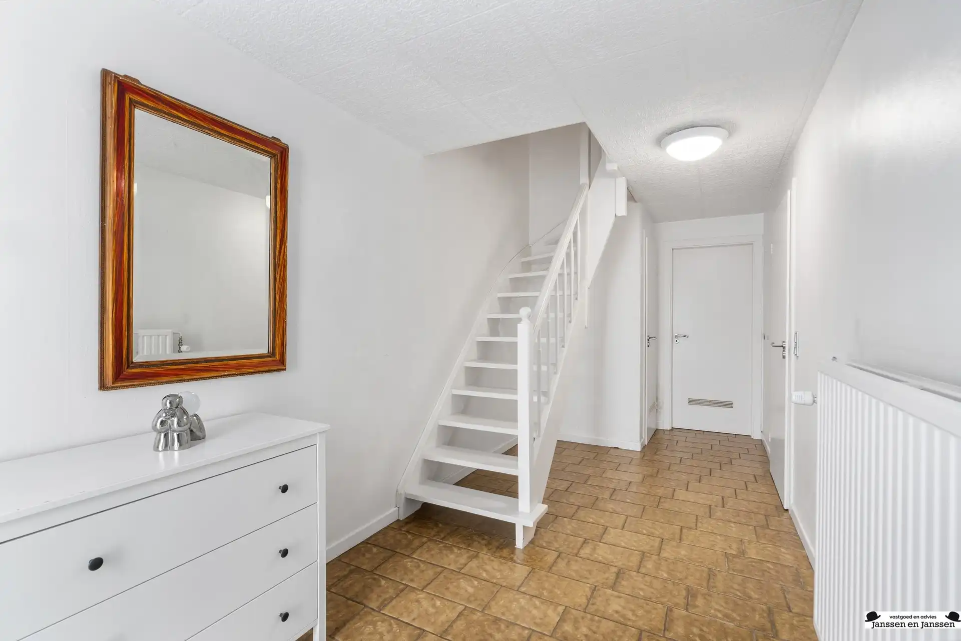 Instapklare bel-etage met zonnige tuin te Ekeren foto 7